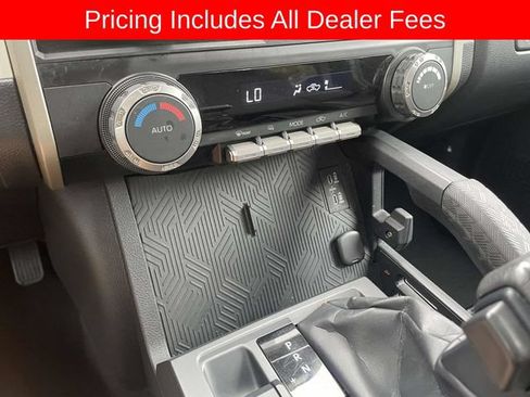 Used 2024 Toyota Tacoma TRD Off-Road AWD/4WD image 32