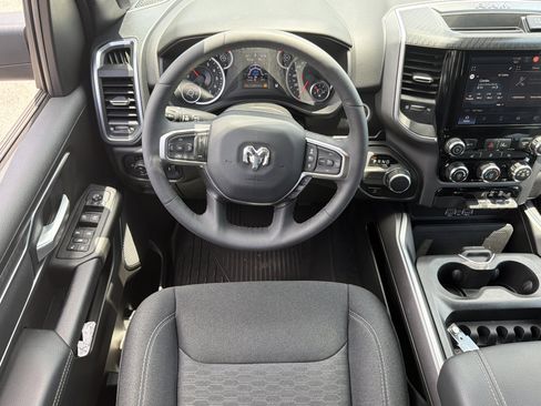 Used 2025 RAM 1500 Big Horn RWD image 29