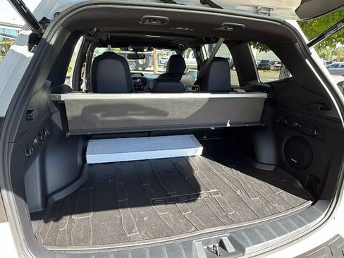 Used 2025 Subaru Forester Wilderness w/ Convenience Package AWD/4WD image 14