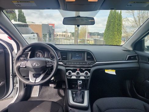 Used 2019 Hyundai Elantra SE w/ Cargo Package image 8
