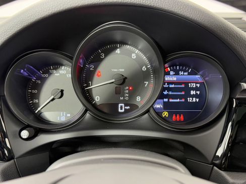 Certified 2026 Porsche Macan AWD/4WD image 23