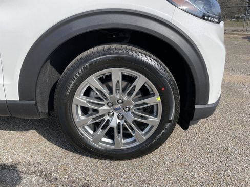 New 2026 Ford Explorer Active w/ Active Comfort Package AWD/4WD image 56