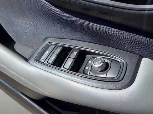 Used 2023 Subaru Outback Premium image 23