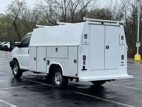 New 2024 Chevrolet Express 3500 w/ Power Convenience Package image 6