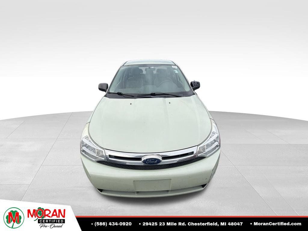 Used 2011 Ford Focus SE FWD image 2