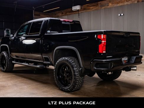 Used 2024 Chevrolet Silverado 2500 LTZ w/ LTZ Plus Package AWD/4WD image 7