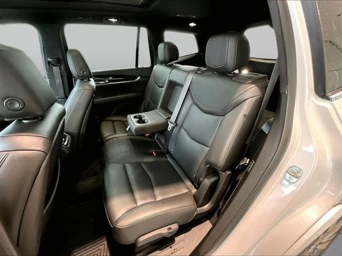 Used 2021 Cadillac XT6 Premium Luxury FWD image 22