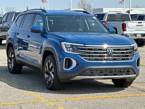 New 2026 Volkswagen Atlas SE image 7