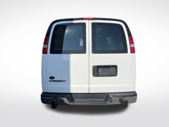 Used 2025 Chevrolet Express 2500 w/ Driver Convenience Package RWD image 19