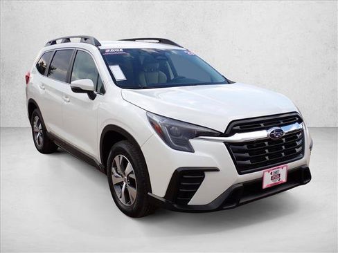 Certified 2023 Subaru Ascent Premium w/ Convenience Package AWD/4WD image 6