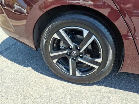Used 2025 Nissan Sentra SV FWD image 29