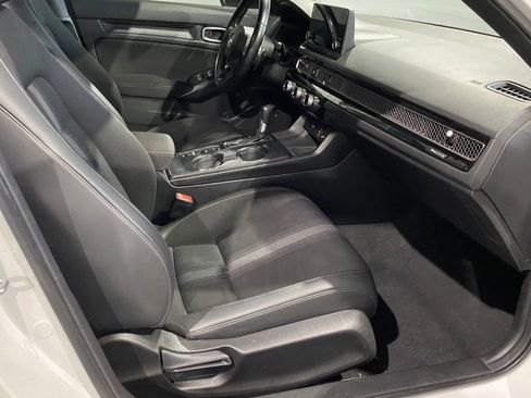 Used 2023 Honda Civic Sport image 6