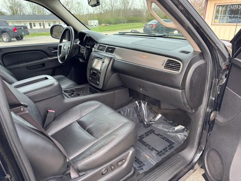 Used 2013 Chevrolet Avalanche LT AWD/4WD image 22