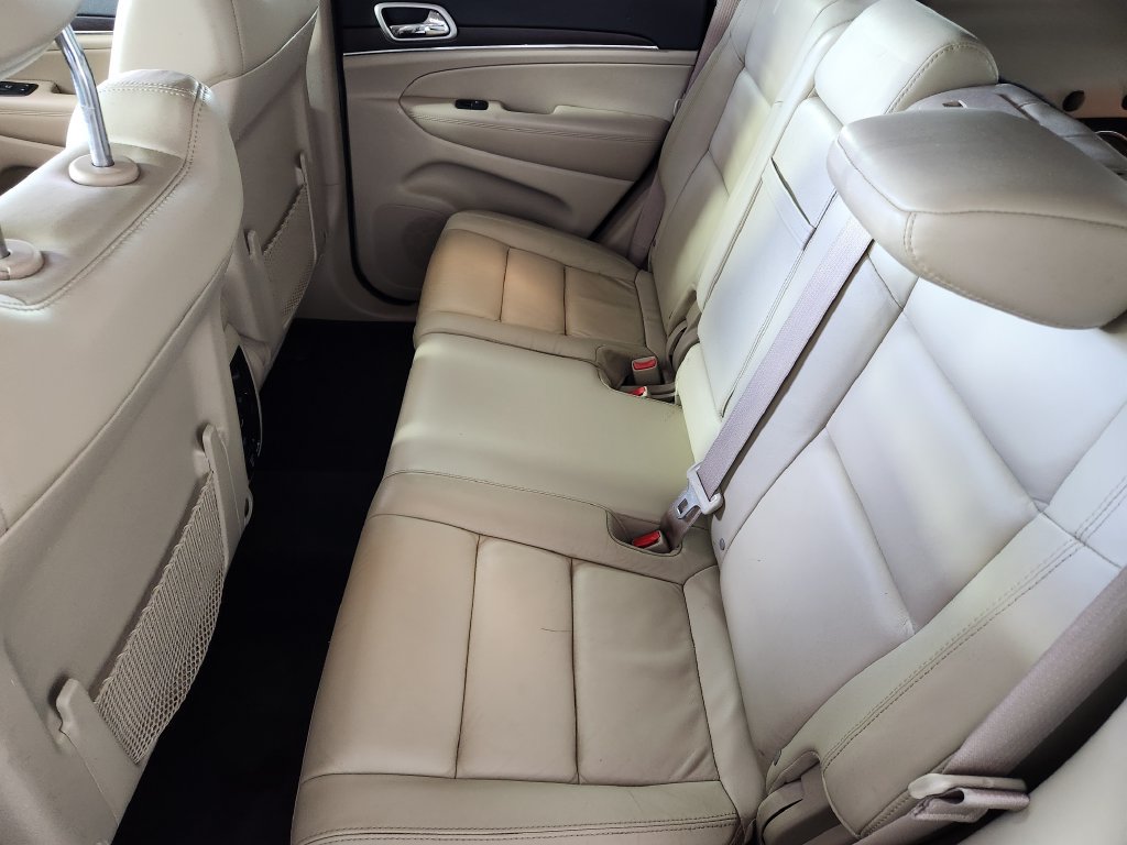 Used 2018 Jeep Grand Cherokee Limited AWD/4WD image 14