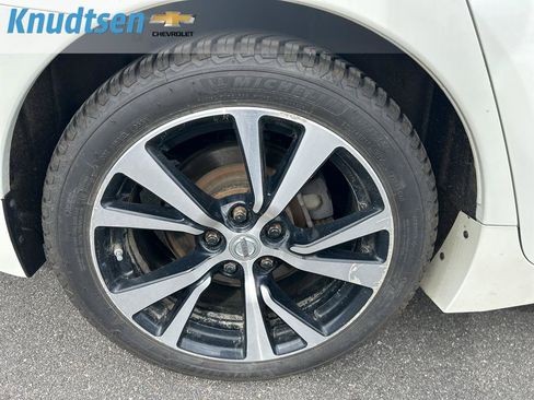 Used 2018 Nissan Maxima 3.5 SL FWD image 9
