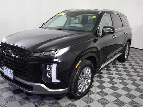 Used 2023 Hyundai Palisade SEL w/ Cargo Package image 4