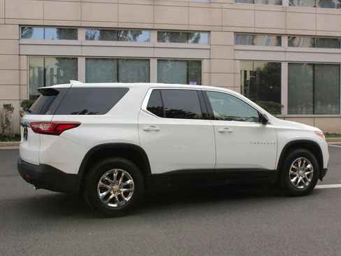 Used 2019 Chevrolet Traverse LS image 7