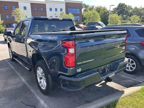 Used 2020 Chevrolet Silverado 1500 Custom w/ Custom Value Package AWD/4WD image 8