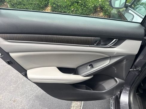 Certified 2020 Honda Accord EX-L image 9