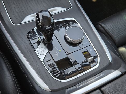 Used 2020 BMW X7 xDrive40i w/ Premium Package image 27