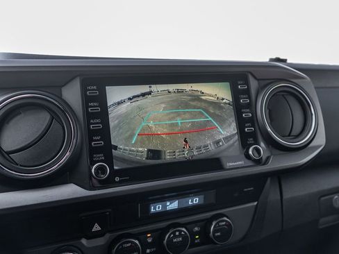 Used 2021 Toyota Tacoma TRD Sport AWD/4WD image 28