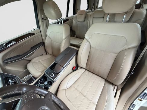 Used 2014 Mercedes-Benz GL 450 4MATIC image 13