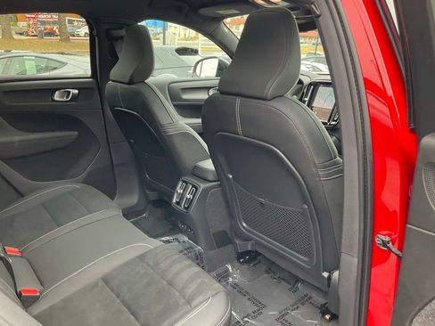 Used 2023 Volvo C40 P8 Recharge Ultimate AWD/4WD image 49
