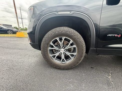 Used 2024 GMC Acadia AT4 w/ Luxury Package AWD/4WD image 10