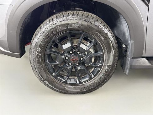 Used 2025 Nissan Armada PRO-4X w/ Pro-4X Premium Package AWD/4WD image 33