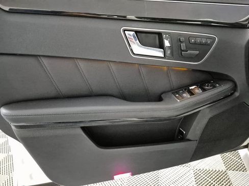 Used 2010 Mercedes-Benz E 350 E 350 image 13