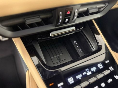 New 2026 Porsche Cayenne image 25