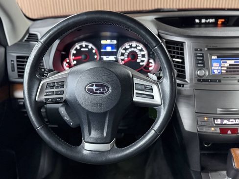 Used 2013 Subaru Outback 2.5i Limited AWD/4WD image 6