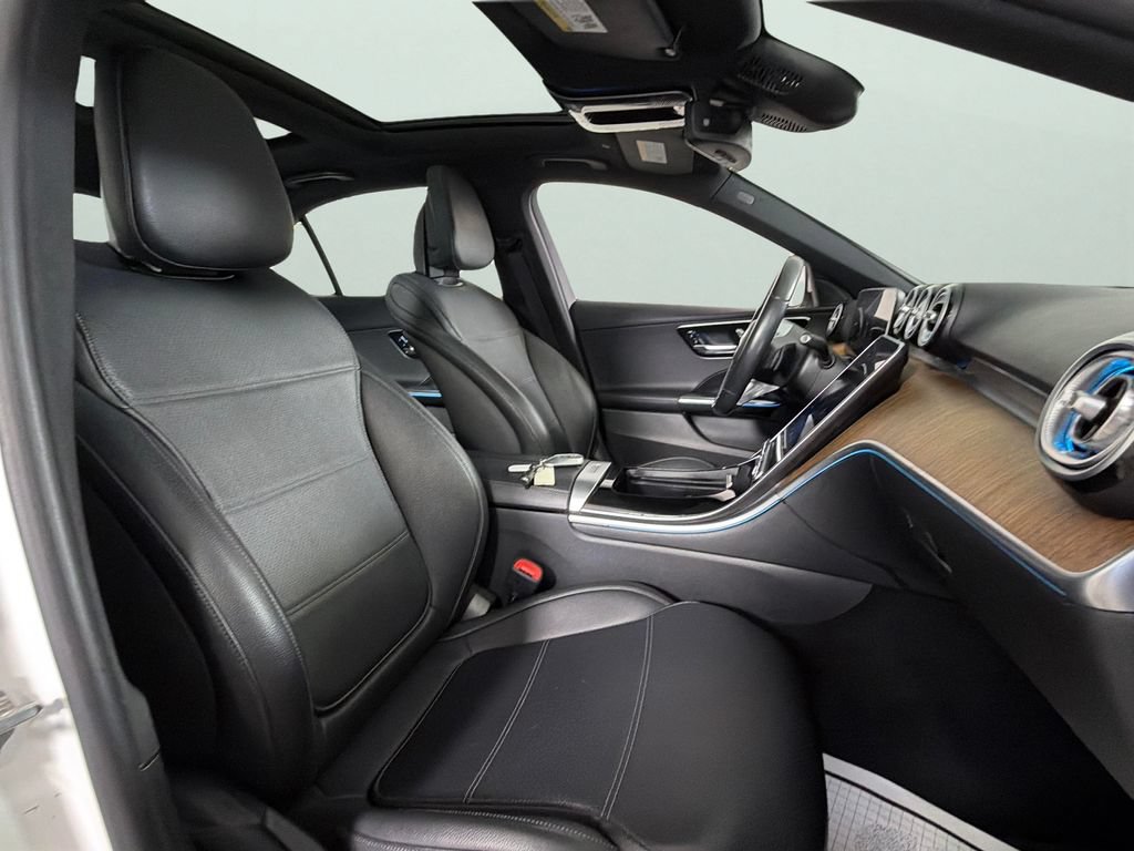 Used 2023 Mercedes-Benz C 300 Sedan image 33