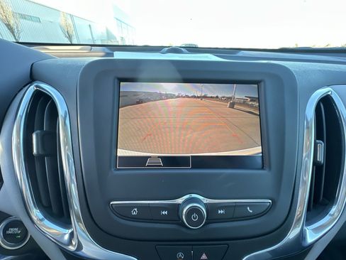 Used 2024 Chevrolet Equinox LS w/ LS Convenience Package image 14