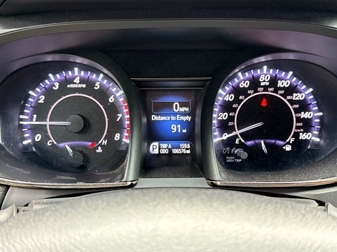 Used 2015 Toyota Avalon XLE Premium w/ Preferred Accessory Package FWD image 32