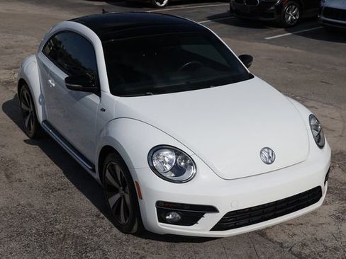 Used 2014 Volkswagen Beetle R-Line FWD image 18