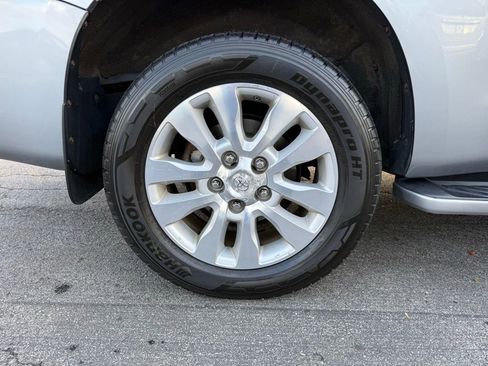 Used 2017 Toyota Sequoia Platinum image 31