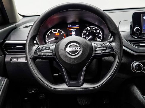 Used 2024 Nissan Altima 2.5 S FWD image 15