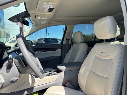 Used 2022 Cadillac XT6 Premium Luxury image 13