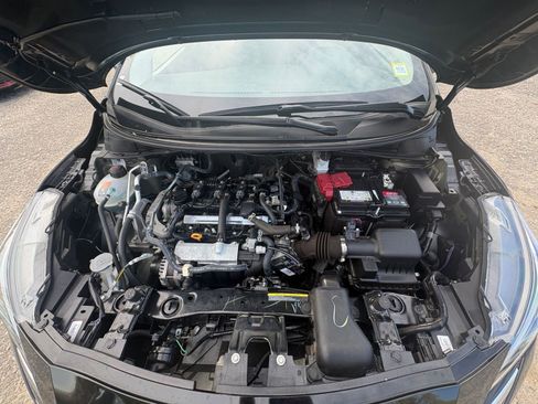 Used 2025 Nissan Versa SV FWD image 28