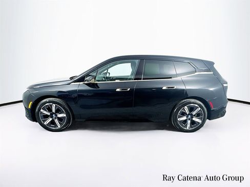 Used 2023 BMW iX xDrive50 w/ Sport Package AWD/4WD image 4