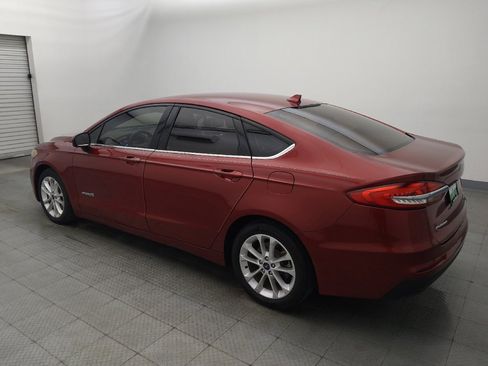 Used 2019 Ford Fusion SE image 3