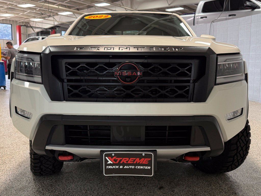 Used 2022 Nissan Frontier PRO-4X AWD/4WD image 2