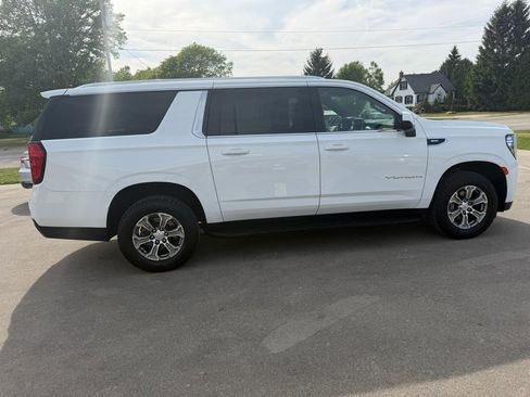 Used 2021 GMC Yukon XL SLE w/ Gmc Pro Safety Plus Package AWD/4WD image 9