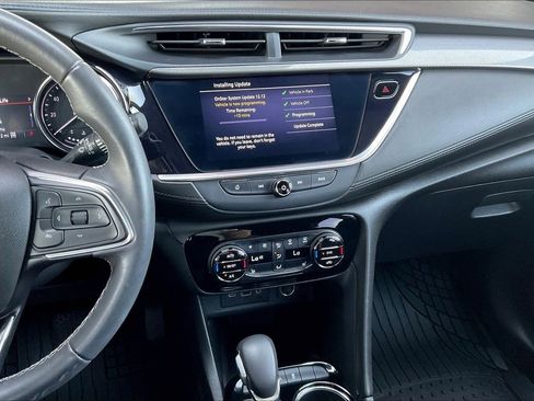 Used 2021 Buick Encore GX Select image 9