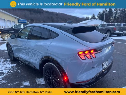 Used 2025 Ford Mustang Mach-E Premium w/ Sport Appearance Package image 8