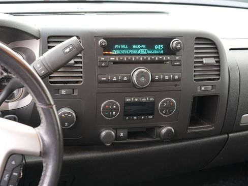 Used 2010 Chevrolet Silverado 2500 LT w/ Interior Plus Package image 22