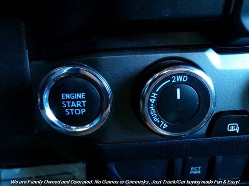 Used 2020 Toyota Tacoma TRD Off-Road image 40