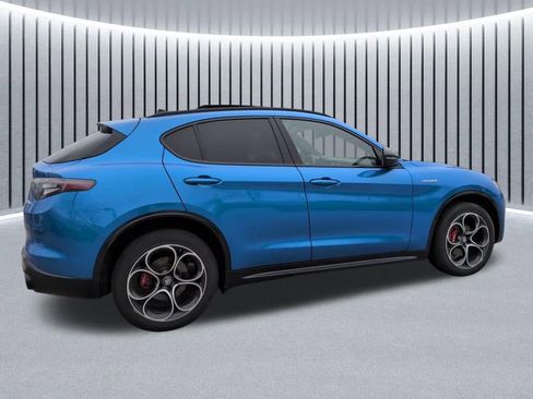 Used 2024 Alfa Romeo Stelvio Veloce image 6