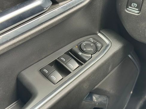 Used 2024 Chevrolet Silverado 1500 LT image 26